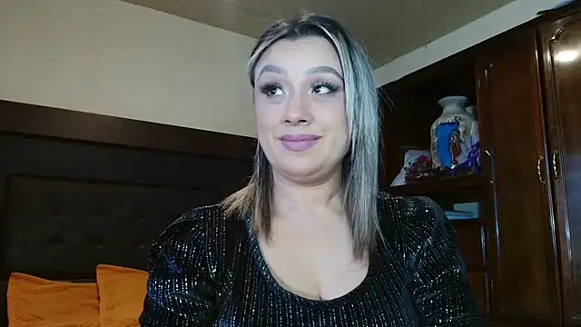 Snapshot of aitanalove_ chatting on April 25, 1:19 am aitanalove online show from April 25, 1:19 am
