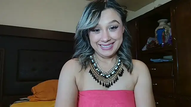Snapshot of aitanalove_ chatting on May 19, 9:21 pm aitanalove online show from May 19, 9:21 pm