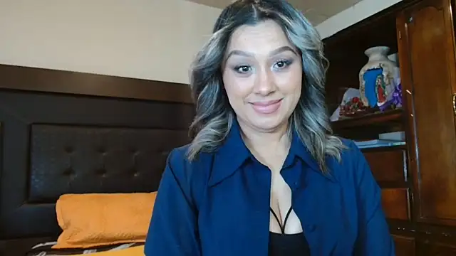 Snapshot of aitanalove_ chatting on May 28, 10:40 pm aitanalove online show from May 28, 10:40 pm
