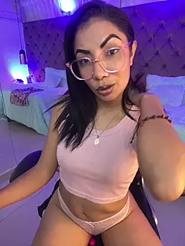 Auri   online show from March 26, 7:30 pm