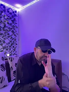 lobomanada69 online show from May 3, 7:42 pm