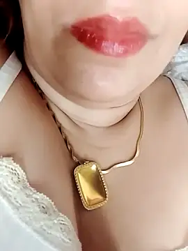 Snapshot of Naughty-Yousra chatting on May 1, 8:19 am Naughty-Yousra online show from May 1, 8:19 am
