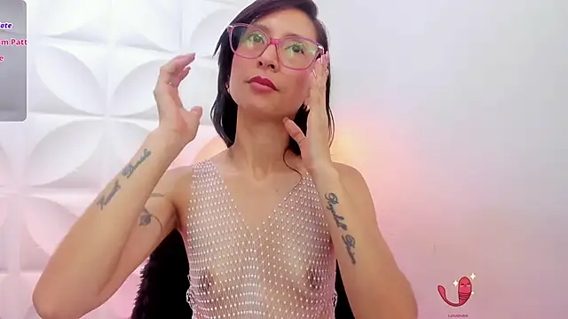 zaira skinny online show from April 26, 3:53 pm