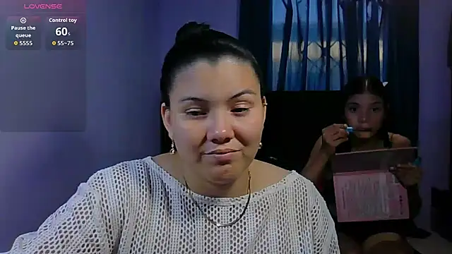 Helena-Paola online show from February 21, 10:00 pm