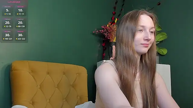 Snapshot of baby_annn chatting on April 3, 3:15 am baby annn online show from April 3, 3:15 am