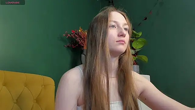 Snapshot of baby_annn chatting on April 16, 3:18 am baby annn online show from April 16, 3:18 am