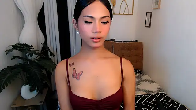 PrettyChloe Ts online show from June 14, 3:58 pm