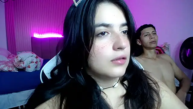 Snapshot of sonic_jess07 chatting on April 7, 8:37 am sonic jess07 online show from April 7, 8:37 am