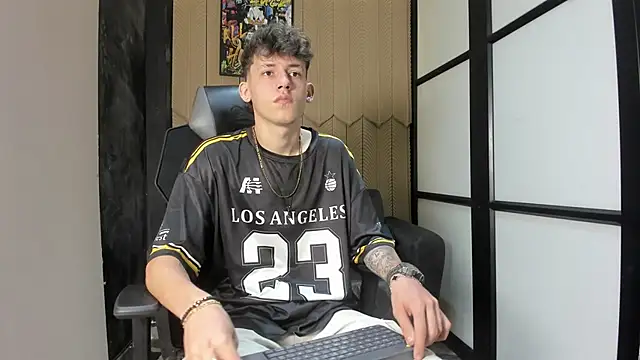 mikebenefleck 01 online show from February 7, 12:20 pm