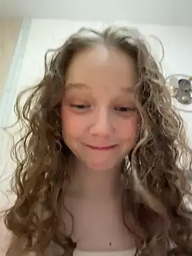 Snapshot of outside_rosy chatting on March 26, 5:18 pm outside rosy online show from March 26, 5:18 pm