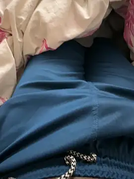 Mumbai Guy 143 online show from February 2, 4:49 pm