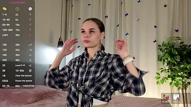 TeofilaCumbee online show from February 7, 11:03 am