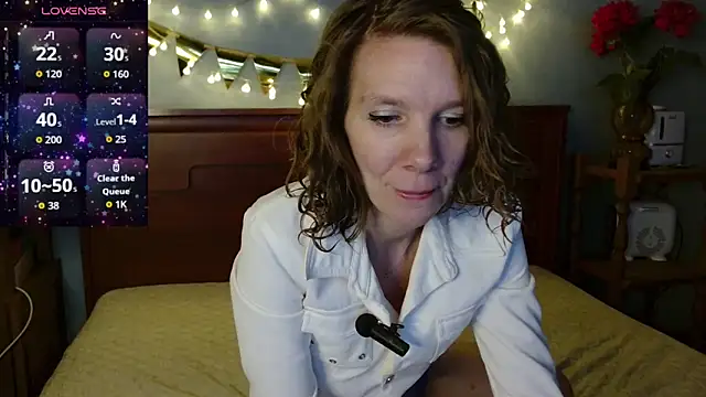 Daisy Lovely online show from February 27, 4:23 am