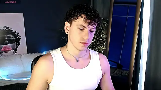 Snapshot of TylerGibson chatting on June 19, 8:51 am TylerGibson online show from June 19, 8:51 am