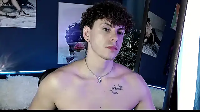 Snapshot of TylerGibson chatting on June 27, 1:39 pm TylerGibson online show from June 27, 1:39 pm