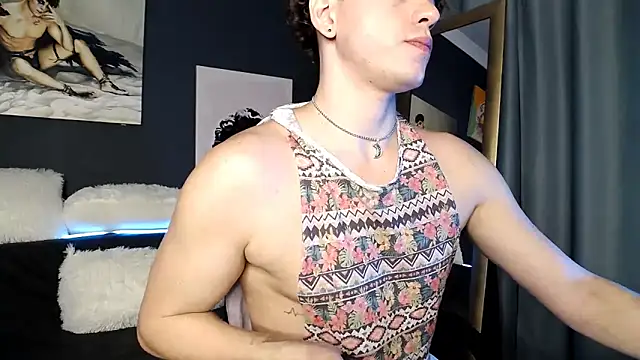 Snapshot of TylerGibson chatting on July 1, 12:56 am TylerGibson online show from July 1, 12:56 am