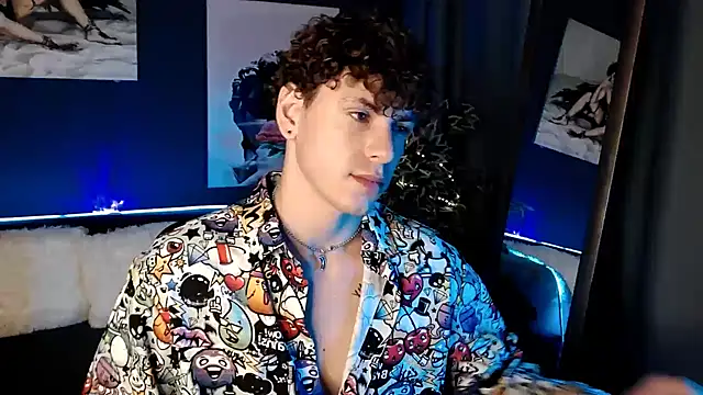 Snapshot of TylerGibson chatting on July 8, 4:28 am TylerGibson online show from July 8, 4:28 am