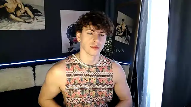 Snapshot of TylerGibson chatting on July 23, 4:21 am TylerGibson online show from July 23, 4:21 am