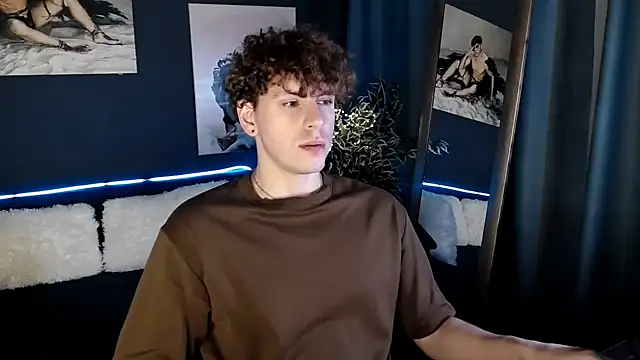 Snapshot of TylerGibson chatting on July 23, 6:50 pm TylerGibson online show from July 23, 6:50 pm