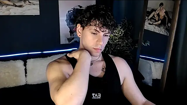 Snapshot of TylerGibson chatting on July 24, 5:33 pm TylerGibson online show from July 24, 5:33 pm