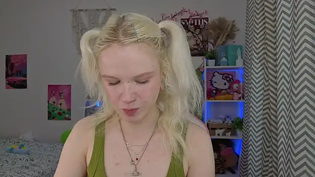 Mia WaterFall online show from May 9, 3:23 am