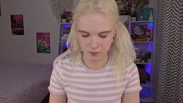 Mia WaterFall online show from May 16, 3:14 am