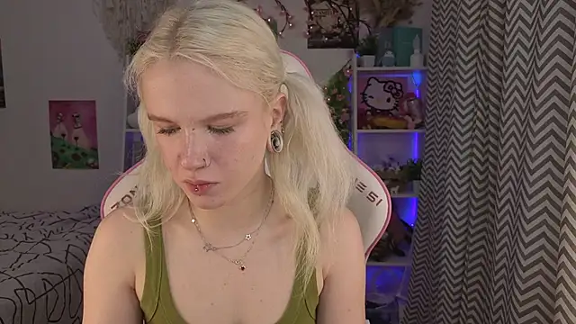 Mia WaterFall online show from May 29, 3:26 am