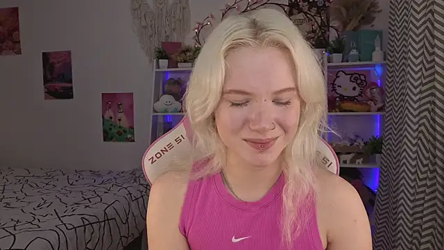 Mia WaterFall online show from June 1, 3:19 am