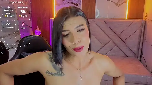 Snapshot of Melisa_v chatting on July 25, 8:17 pm Melisa v online show from July 25, 8:17 pm