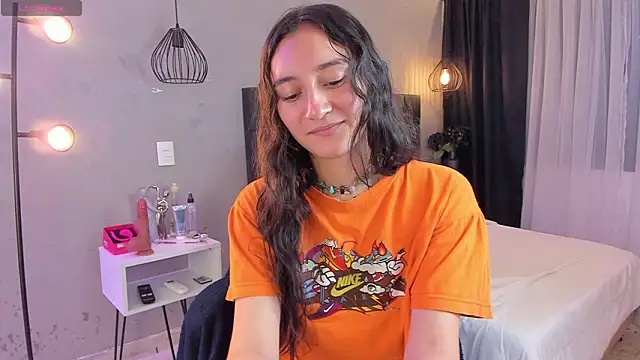 isabella nowa online show from February 22, 12:04 pm