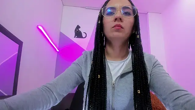 Analuciaa  online show from February 8, 4:16 am