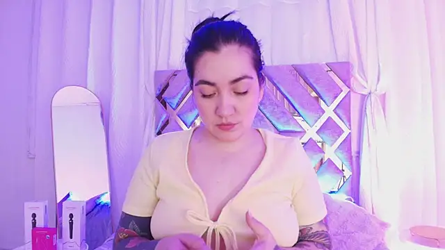 KathiaJenner online show from June 9, 11:00 am