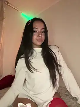 laraa rous online show from March 19, 1:09 am