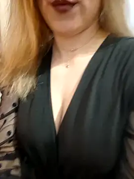 Snapshot of Milifalcon chatting on February 8, 2:26 am Milifalcon online show from February 8, 2:26 am