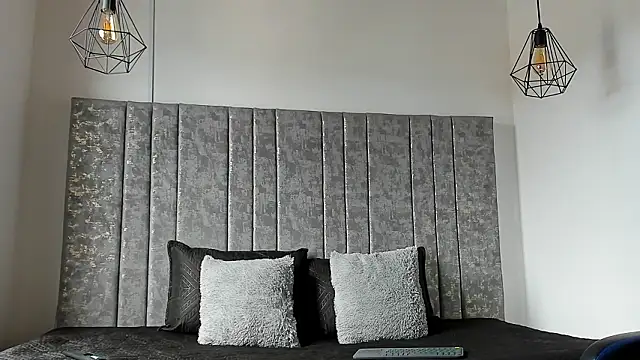 Snapshot of Calvin_Hunter chatting on February 16, 6:04 pm Calvin Hunter online show from February 16, 6:04 pm