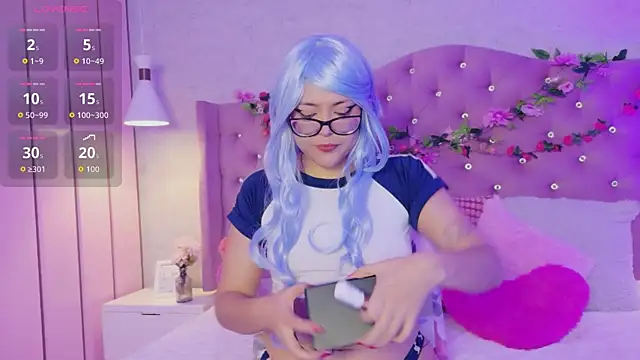 EllieNeptune  online show from June 2, 5:31 am