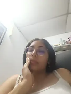 Snapshot of cristal_adams11 chatting on July 6, 5:04 am cristal adams11 online show from July 6, 5:04 am