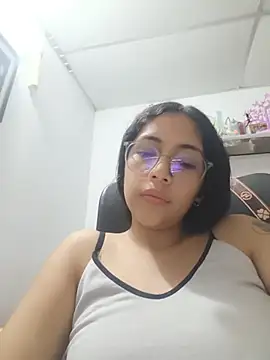 Snapshot of cristal_adams11 chatting on July 15, 4:29 am cristal adams11 online show from July 15, 4:29 am