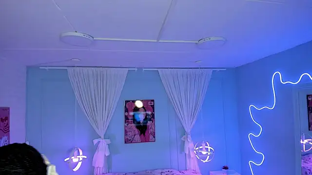 Snapshot of naomi_campell chatting on March 17, 8:56 pm naomi campell online show from March 17, 8:56 pm