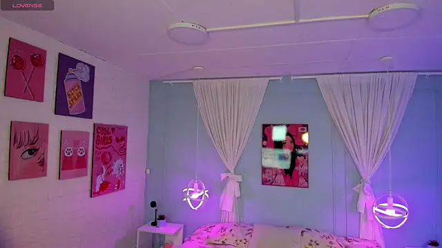 Snapshot of naomi_campell chatting on March 24, 7:30 pm naomi campell online show from March 24, 7:30 pm