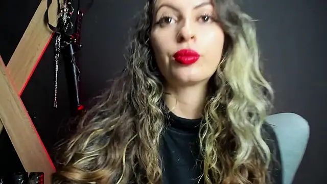 GoddesLeila online show from March 19, 2:10 pm