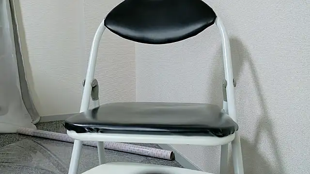 Snapshot of kyuleather chatting on April 11, 9:35 am kyuleather online show from April 11, 9:35 am