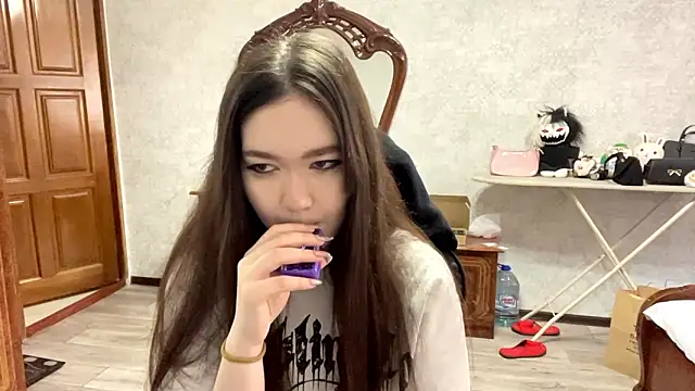 CrunchBerries online show from February 8, 10:51 am