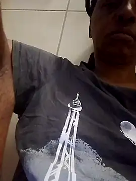 Snapshot of 01Wetlips chatting on April 2, 2:42 am 01Wetlips online show from April 2, 2:42 am