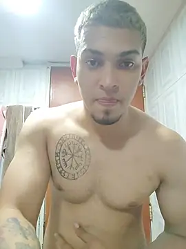 Snapshot of Ernesto23415 chatting on February 3, 1:48 am Ernesto23415 online show from February 3, 1:48 am