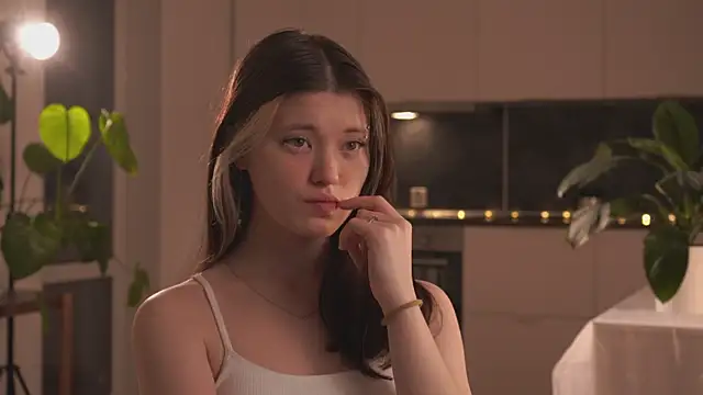 EleniRoeber online show from February 9, 4:11 pm