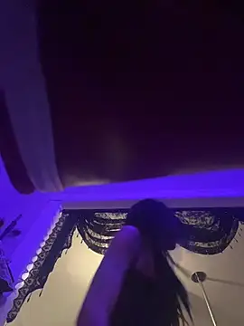 luxxlola online show from March 7, 2:30 am