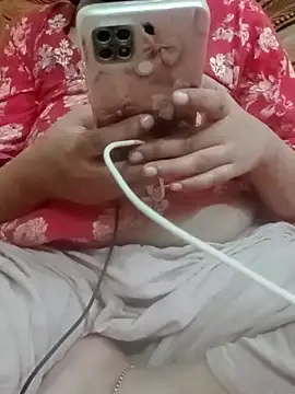 Snapshot of mistipriya chatting on February 6, 7:28 pm mistipriya online show from February 6, 7:28 pm