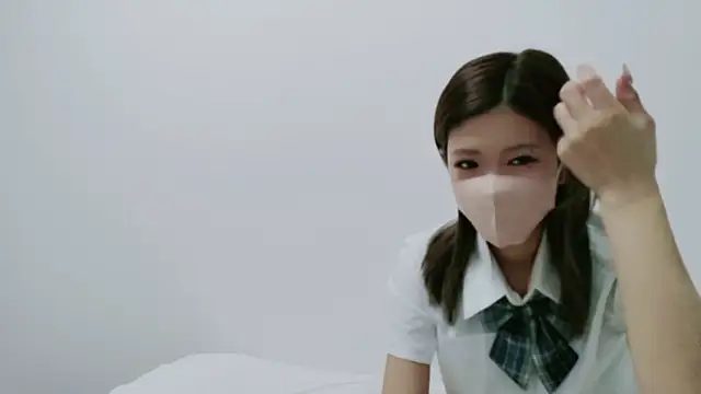 Nanase-Hina online show from February 1, 12:37 pm