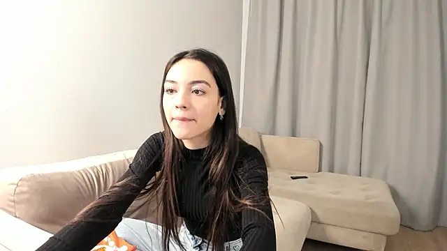 TreasaCrebs online show from February 3, 6:46 pm